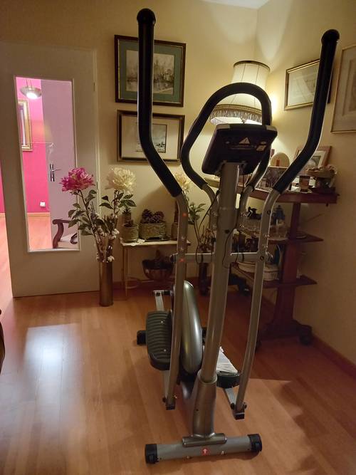 Vélo elliptique pour sport d’appartement