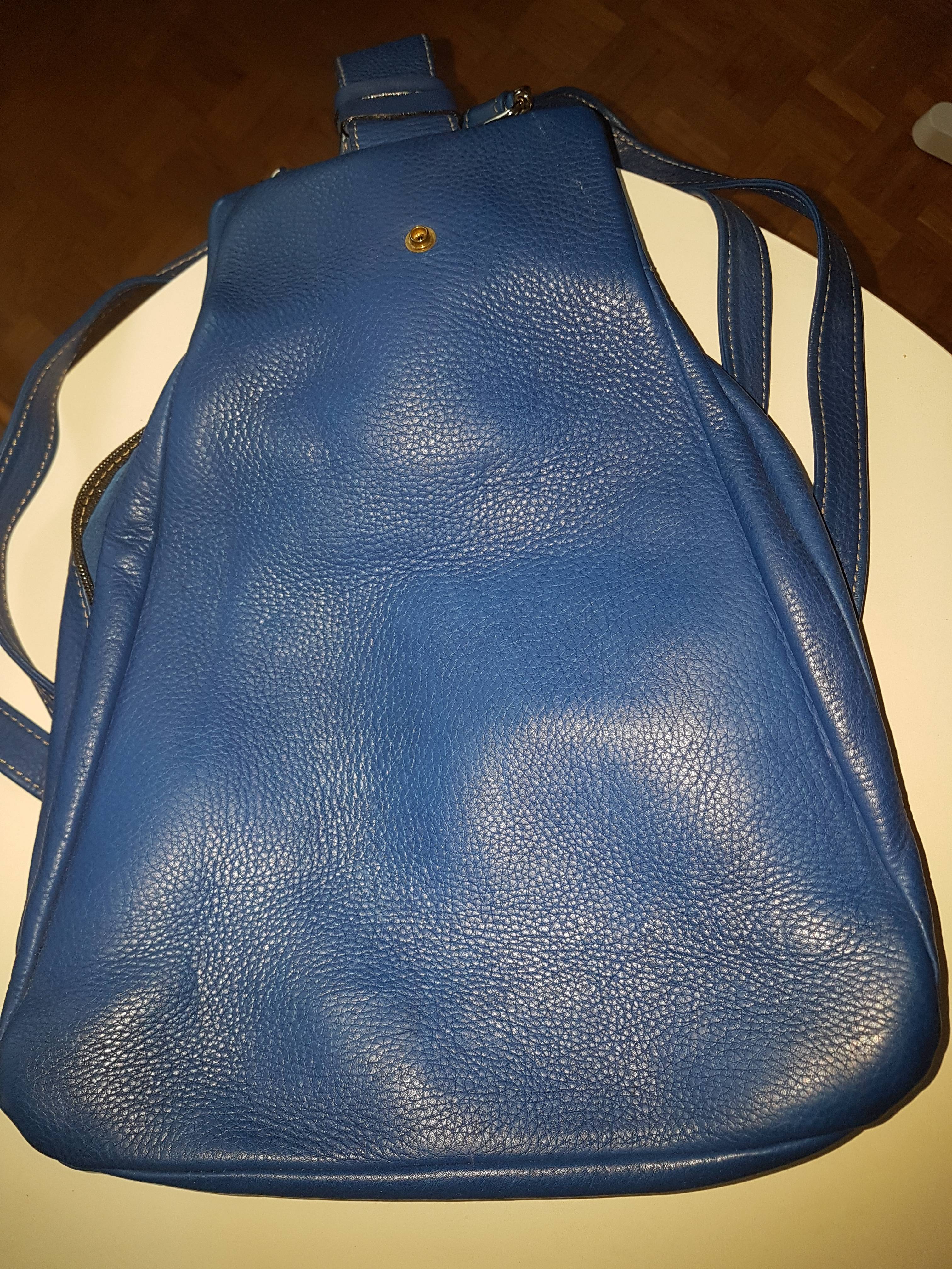 Je vends 3 sacs à dos en cuir
