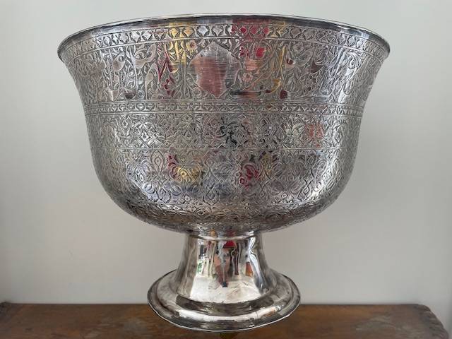 Vends grande vasque en argent