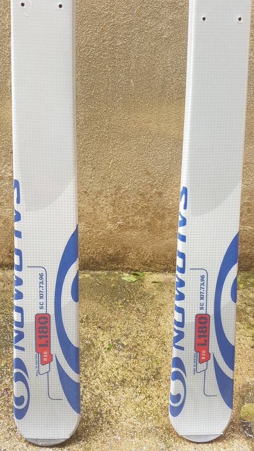 Skis Salomon Verse 500 neufs sans fixations