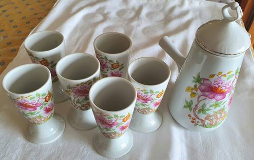 6 MAZAGRAN & leur cafetiere, porcelaine
