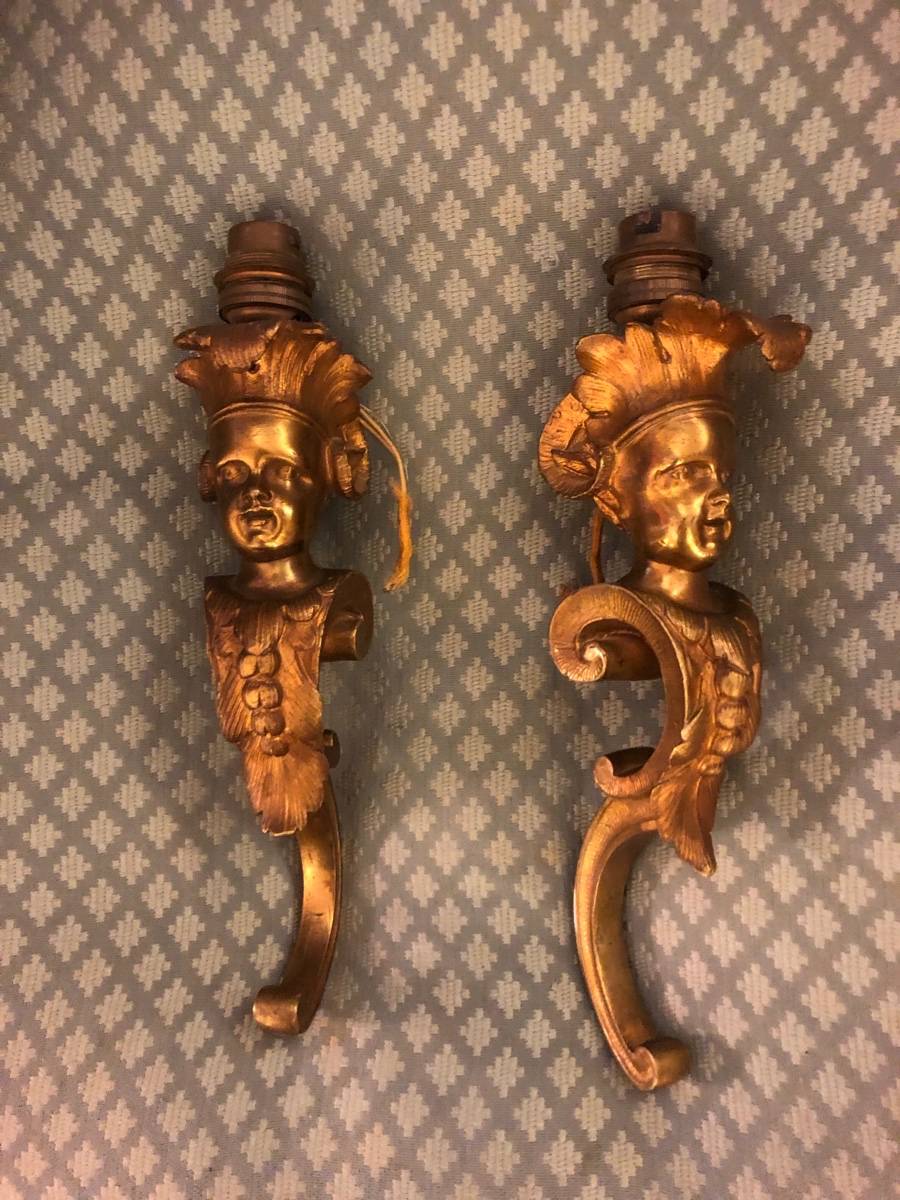 Propose paire d’appliques en bronze 19ème