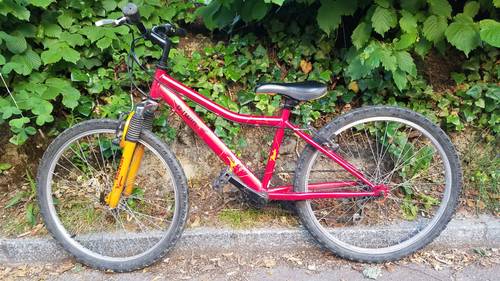 Vends Vélo Decathlon enfant 9-12 ans mixte
