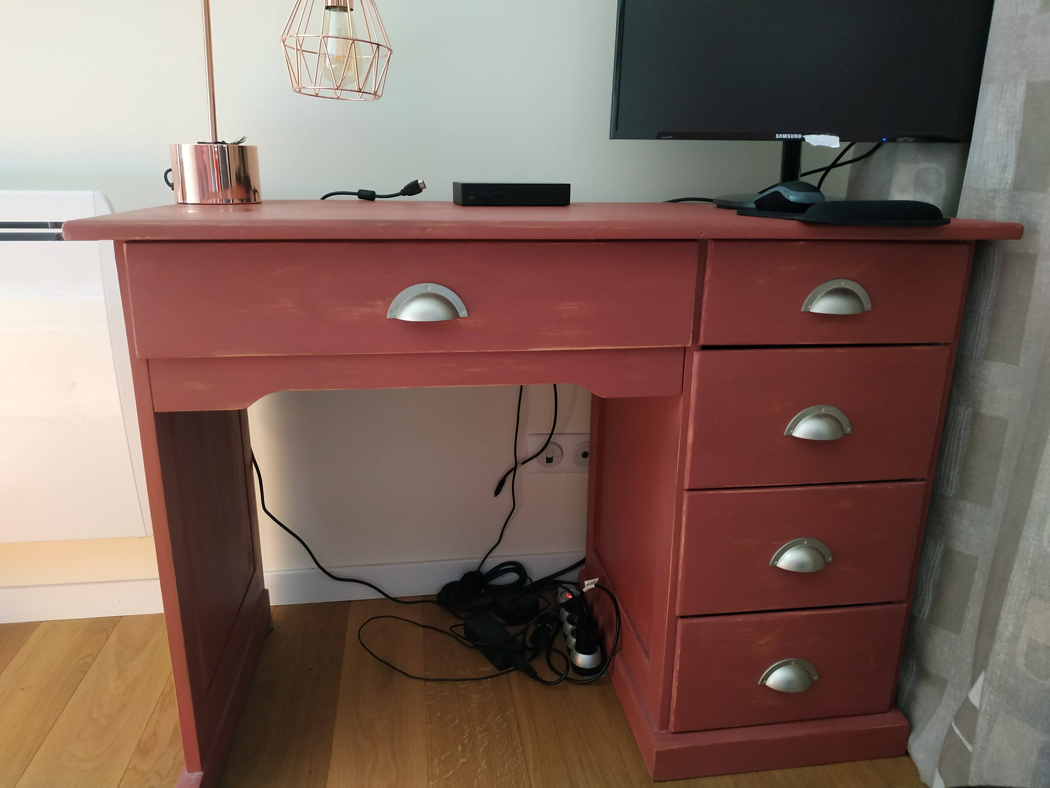 Petit Bureau en bois couleur Marsala