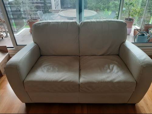 Donne canapé cuir blanc 2 personnes