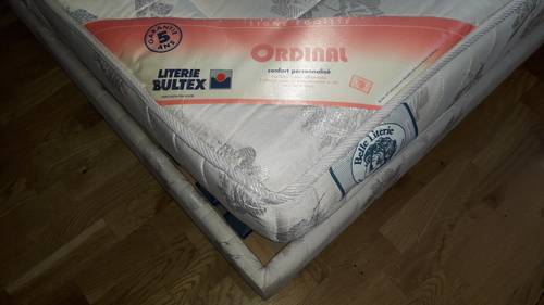 Vends 2 lits jumeaux (sommiers + matelas) en parfait état