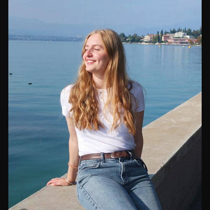 Isabelle B.