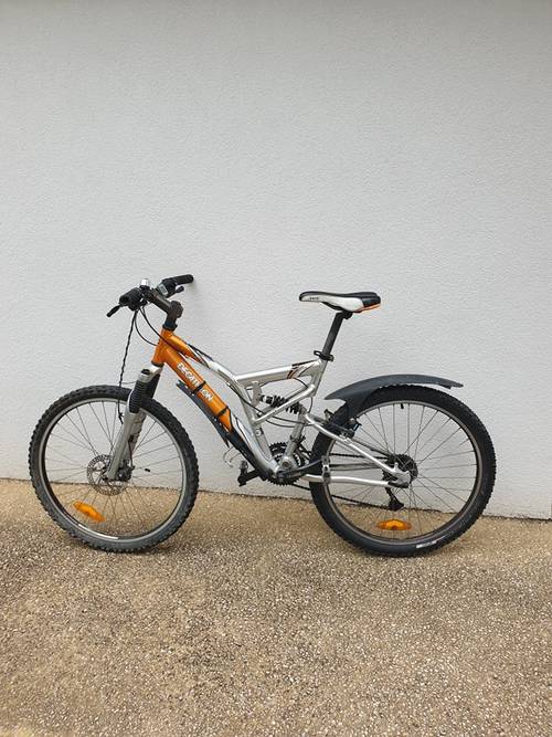 Vends vélo quasi neuf