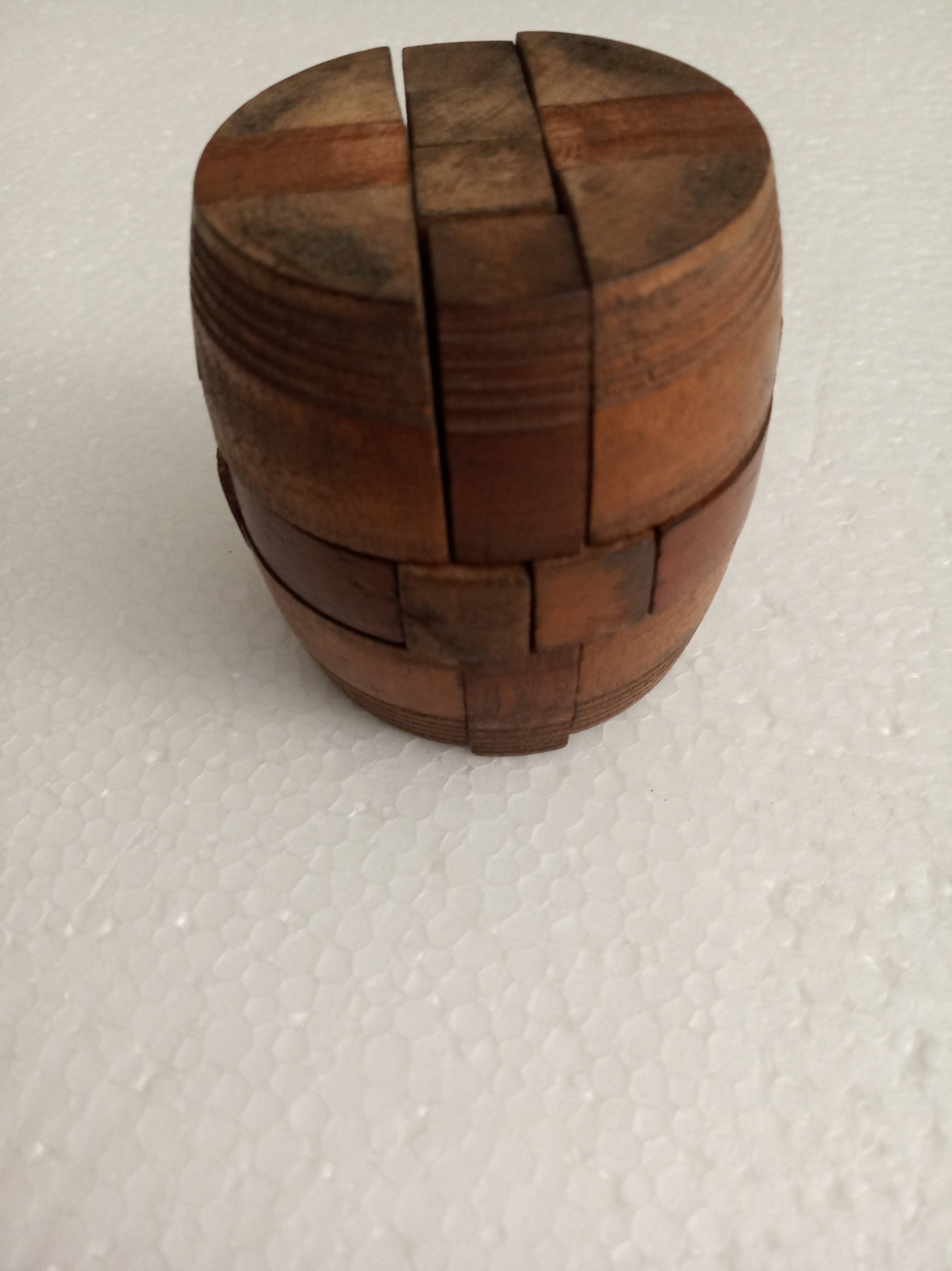 Deux jeux casse tête en bois