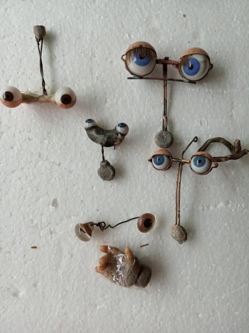 Lot de paires d’yeux pour poupées en porcelaine et autres