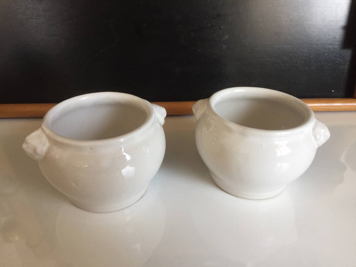 Vends deux petits pots en faïence