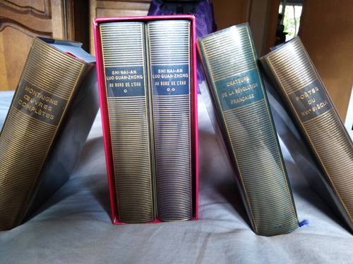 Propose livre : La pleiade, contes et nouvelles de Maupassant tomes 1 et 2