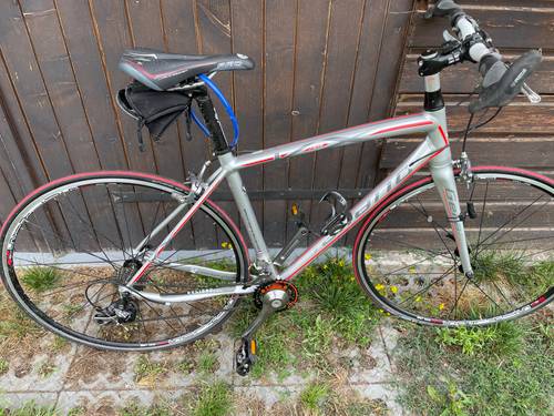 Vends vélo de course