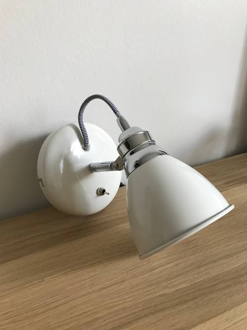 Luminaire : spot blanc