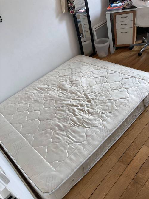 Vends matelas Treca 190x150 cm