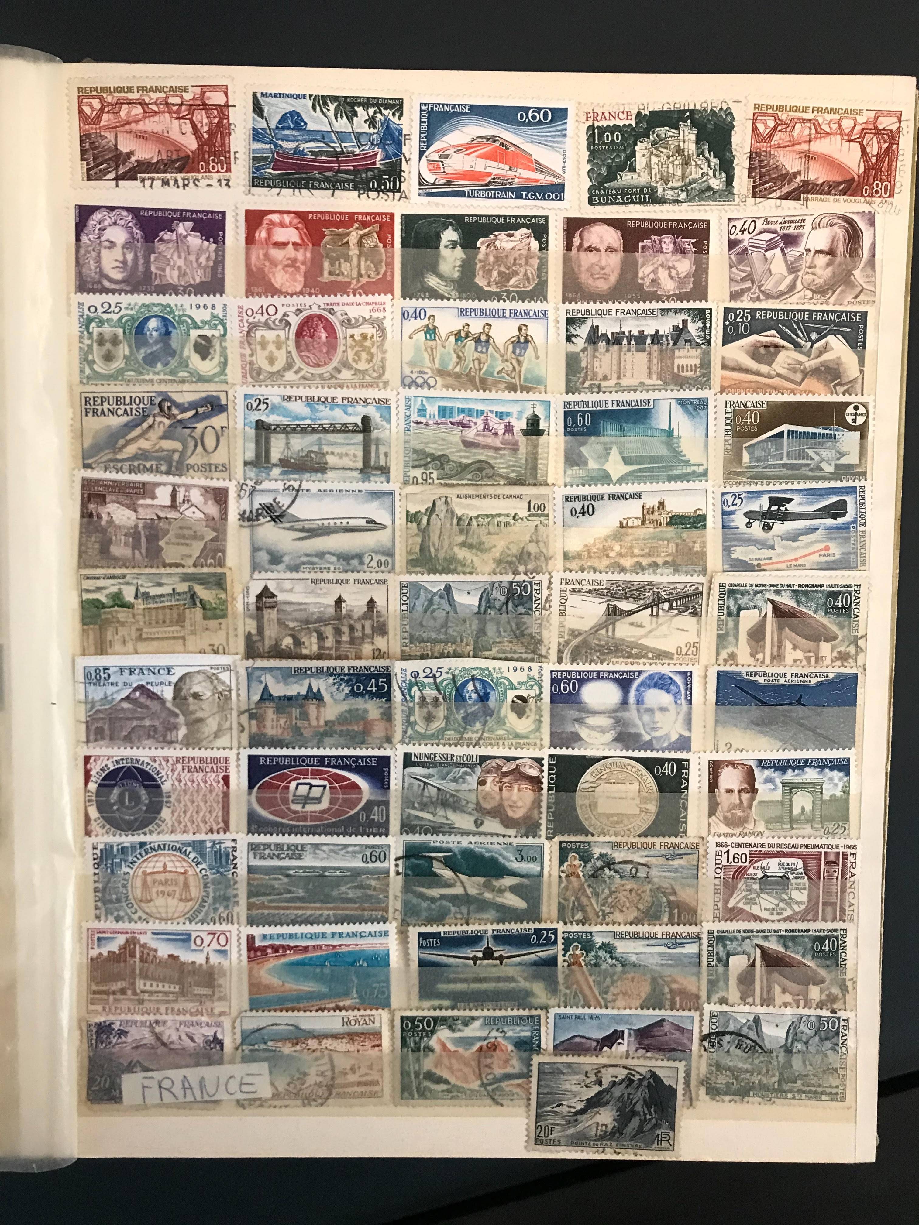 Collection d’anciens timbres divers du monde entier
