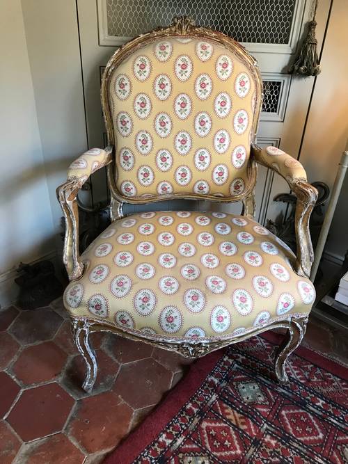 Belle bergère ancienne en bois doré