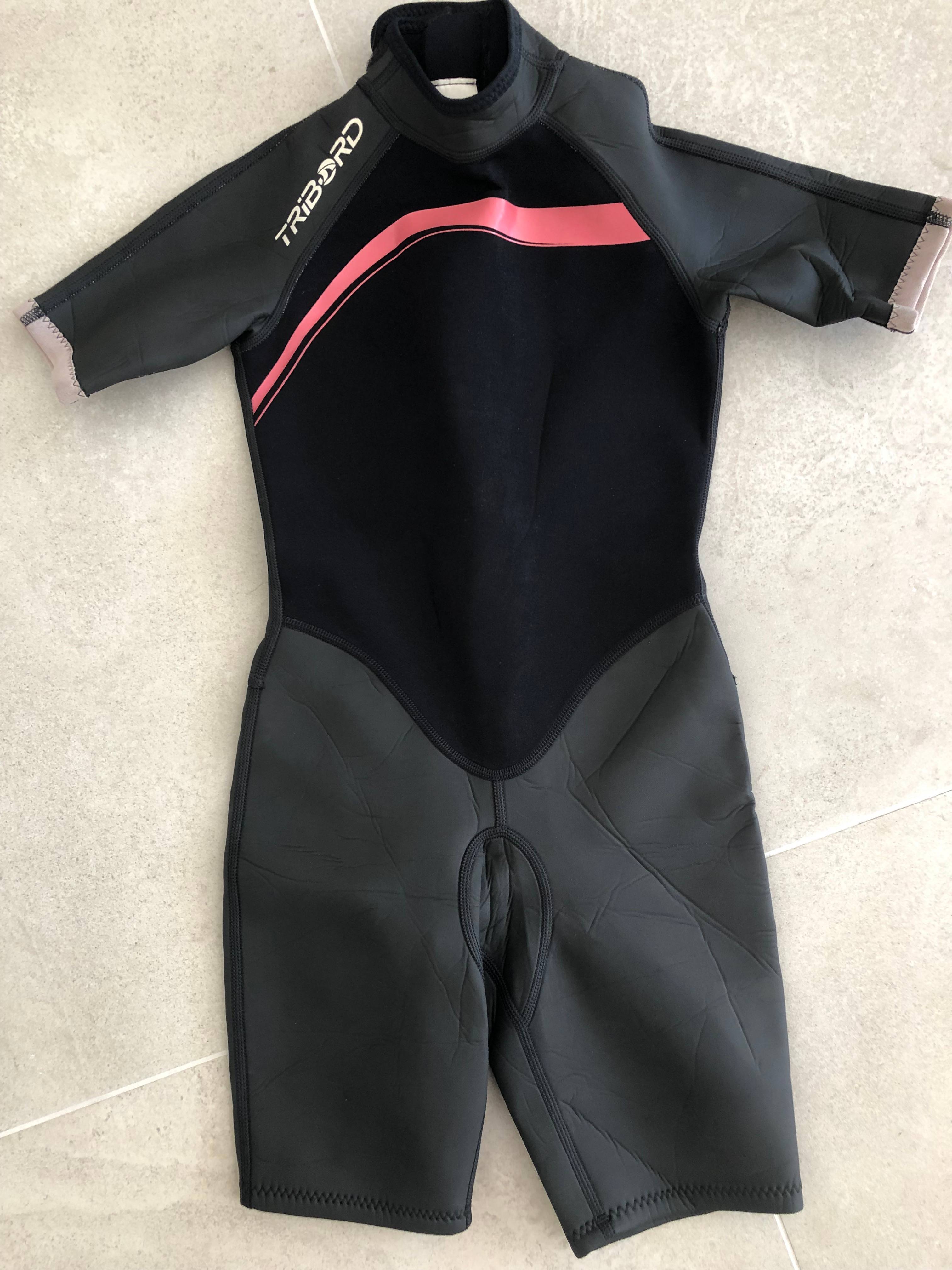 Vends shorty Decathlon taille 10 ans