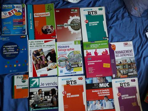 A Vendre livres scolaire Maternelle au Bac et BTS + STMG et MCO +dicos