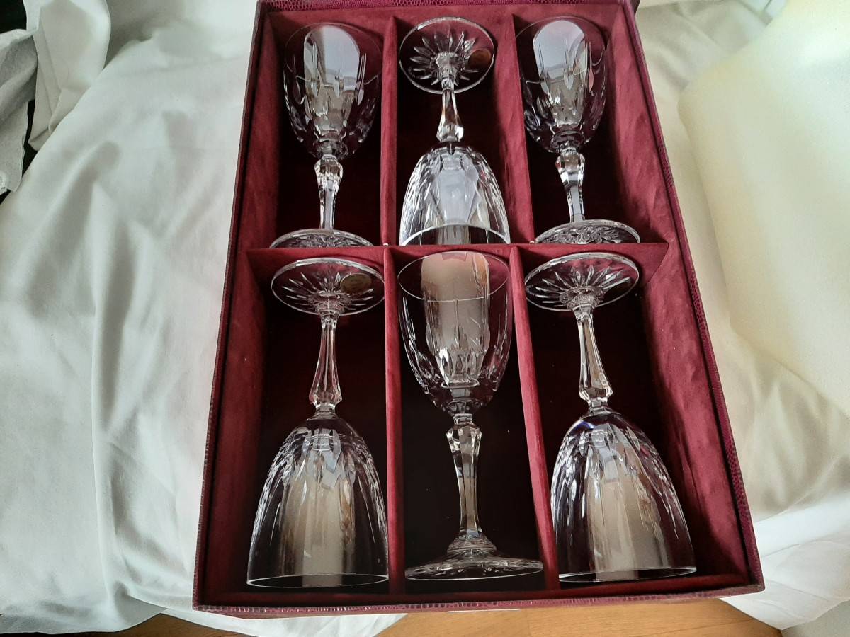 Vends 6 verres à vin et 6 verres à eau cristal