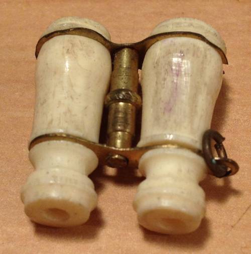 Ravissante paire de jumelles miniature en ivoire XIXème