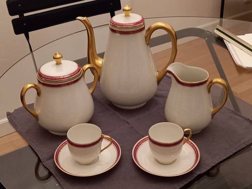 Service à café en porcelaine de Limoges Raynaud