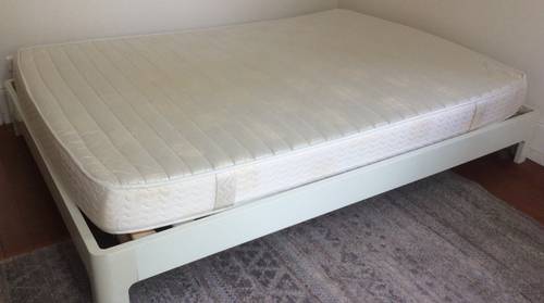 Cadre de lit bois, sommier lattes et matelas