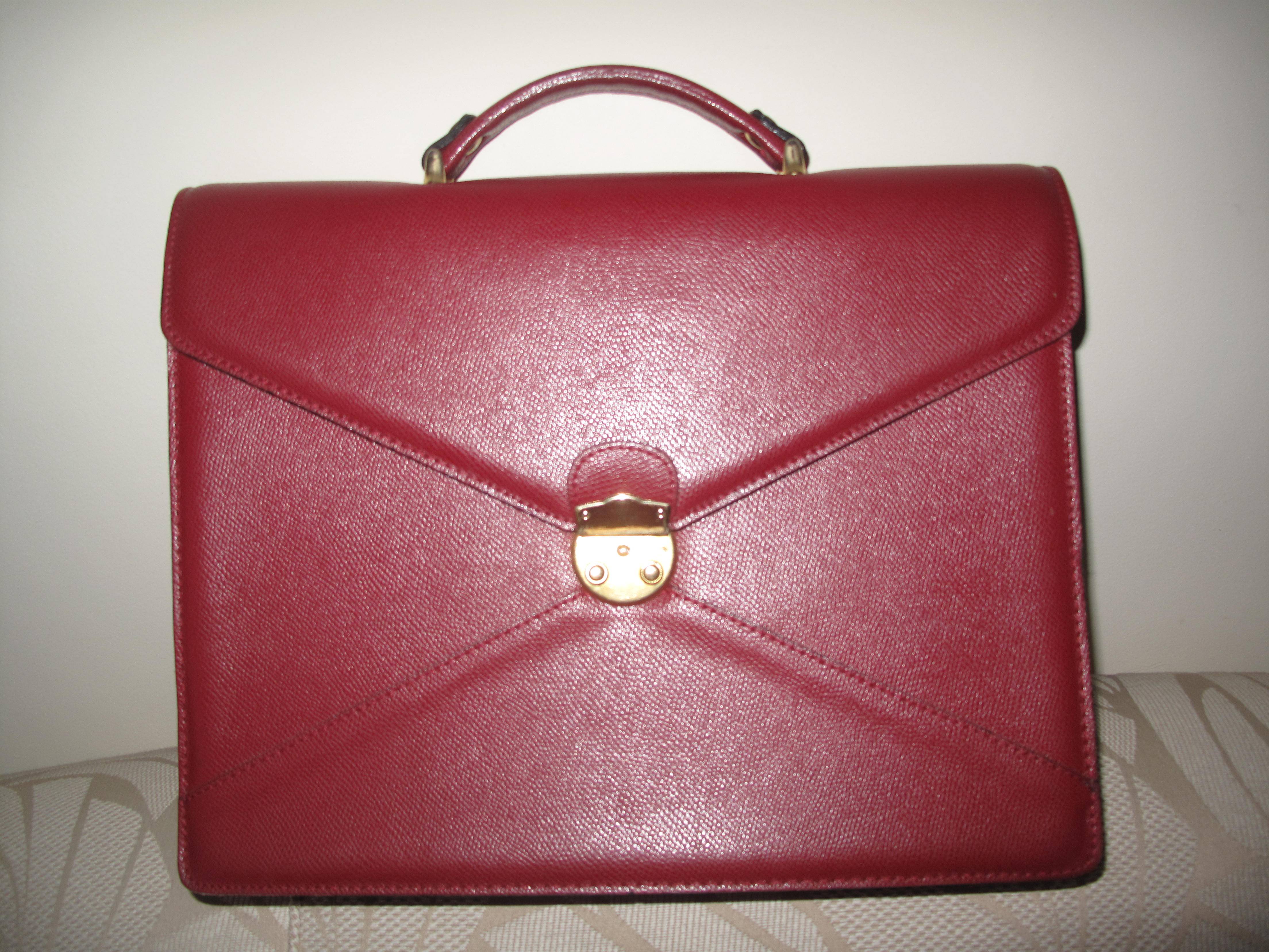 Vends sacoche cartable pour femme en cuir, neuf