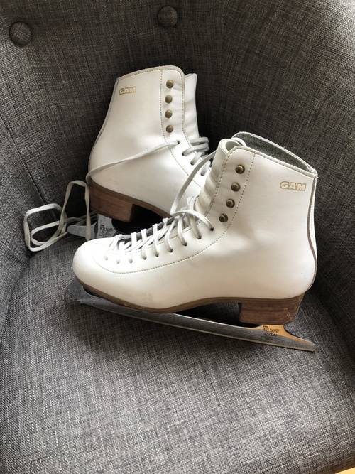 Patins à glace GAM de compétition + lames Wilson