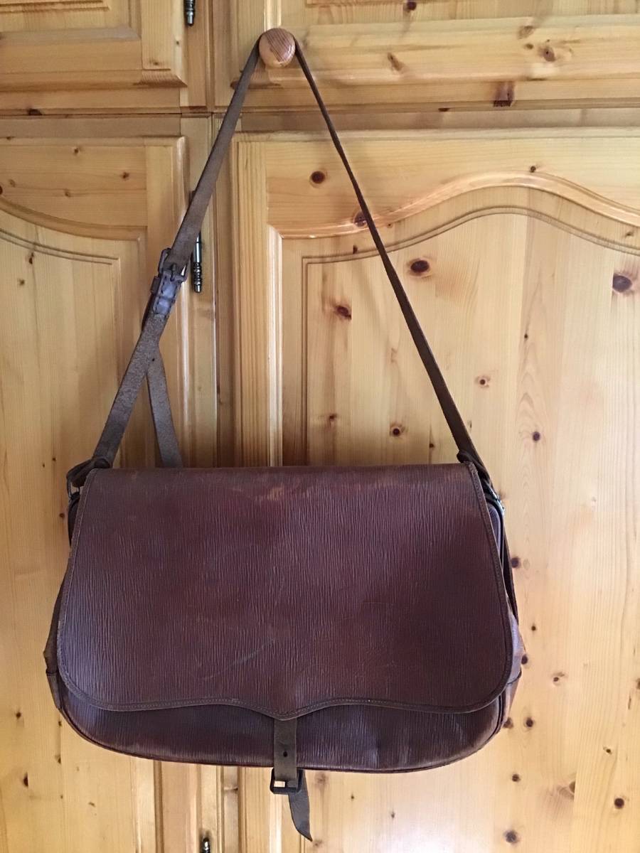 Sacoche ancienne de receveur en cuir
