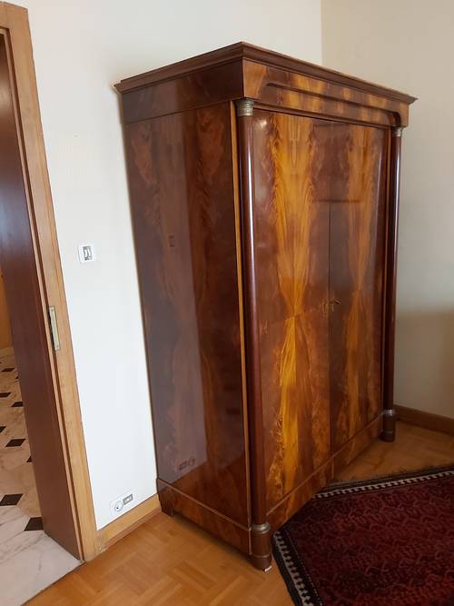 Armoire de style Empire, très bon état