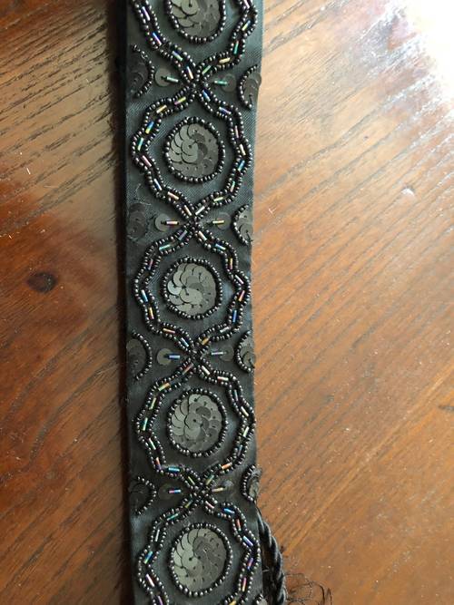 Ceinture brodée sequins et perles, taille S