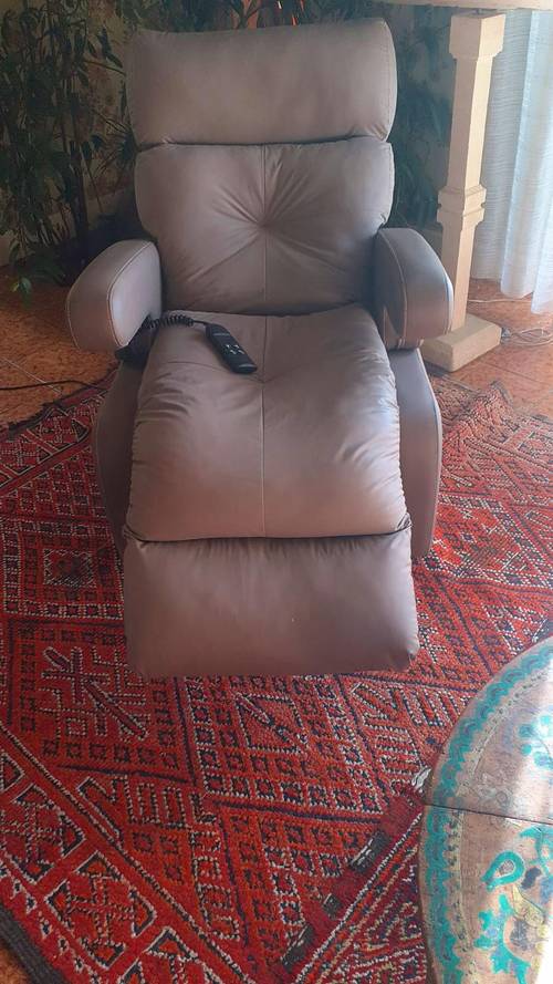 Fauteuil releveur électrique médical Cocoon Rebeo
