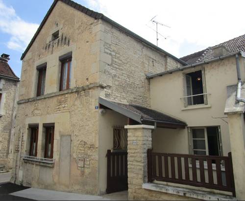 Vends Maison de village 102m² (3 chambres) Lezinnes (89)