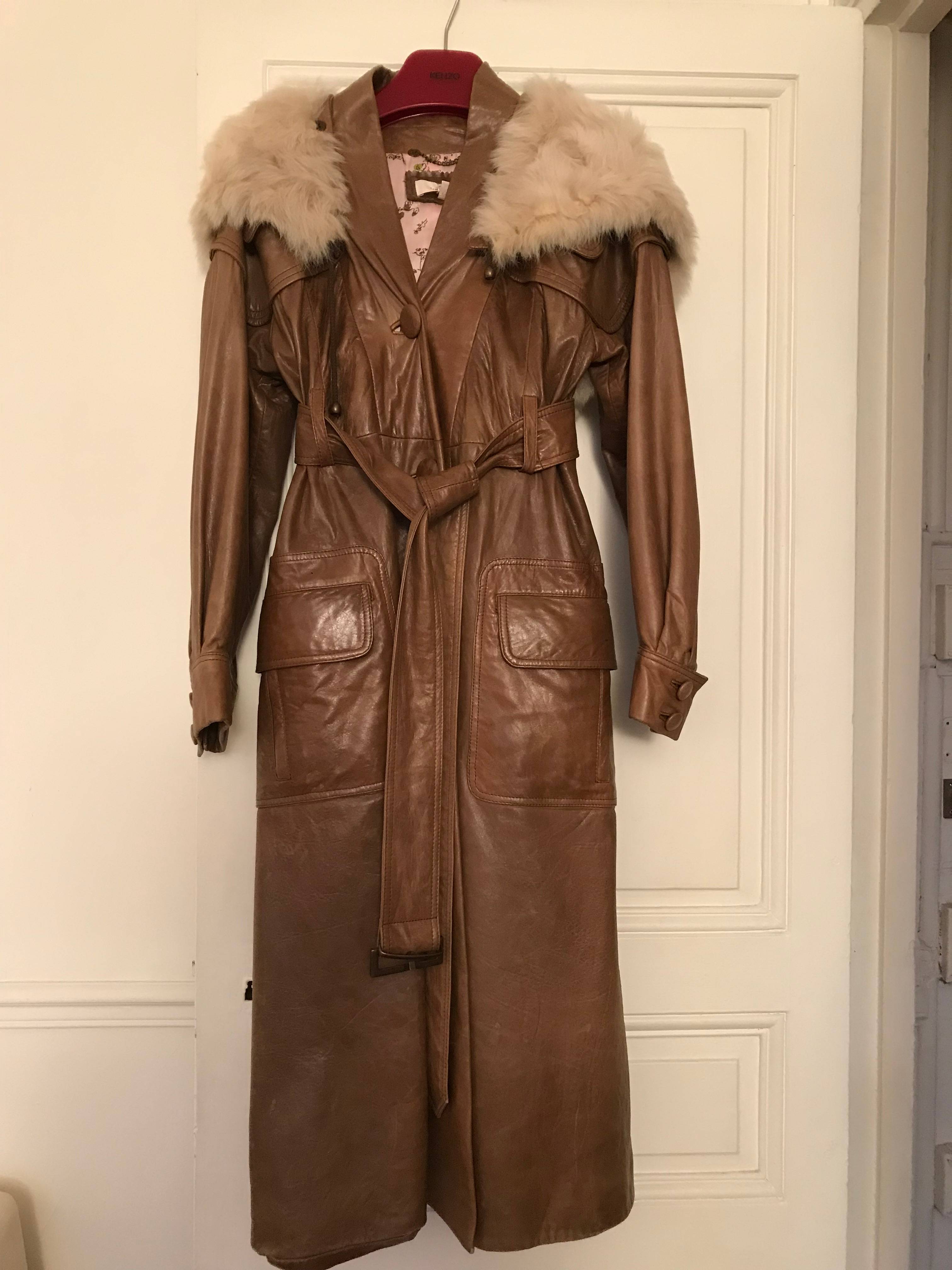 Superbe manteau Kenzo neuf en cuir brun clair, taille 36