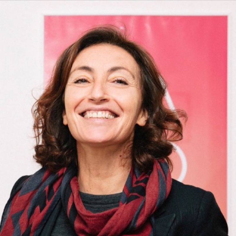 Inès.