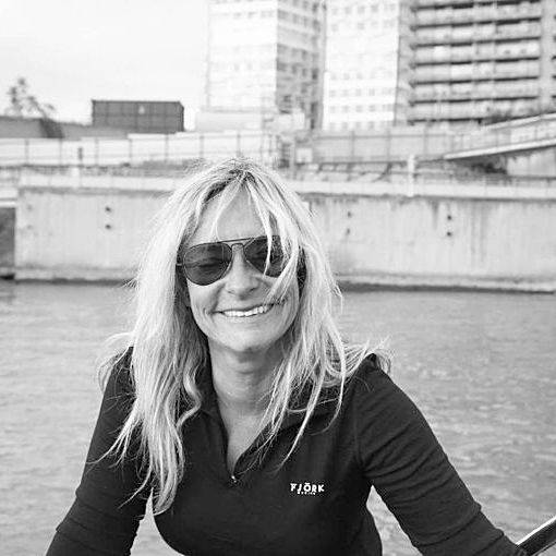 Sandra V.
