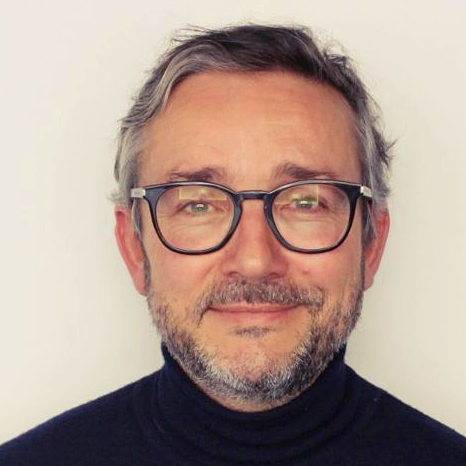 Stéphane.