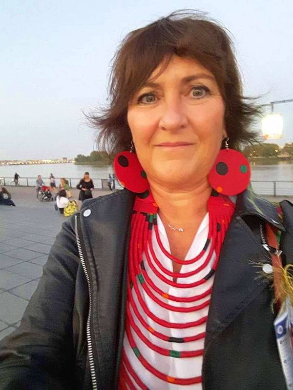 Emmanuelle B.