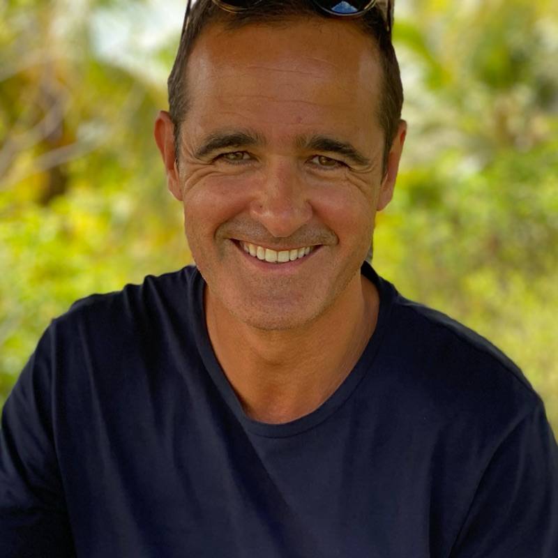 Arnaud B.