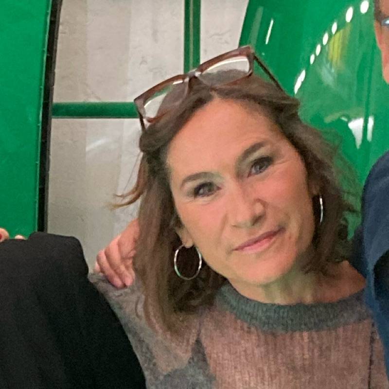 Paula F.