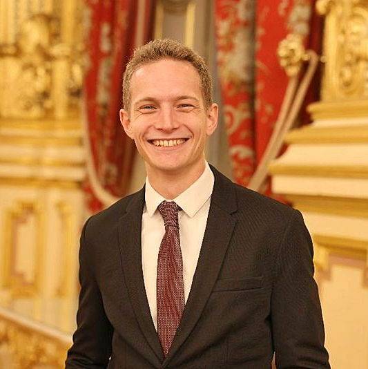 Nicolas D.
