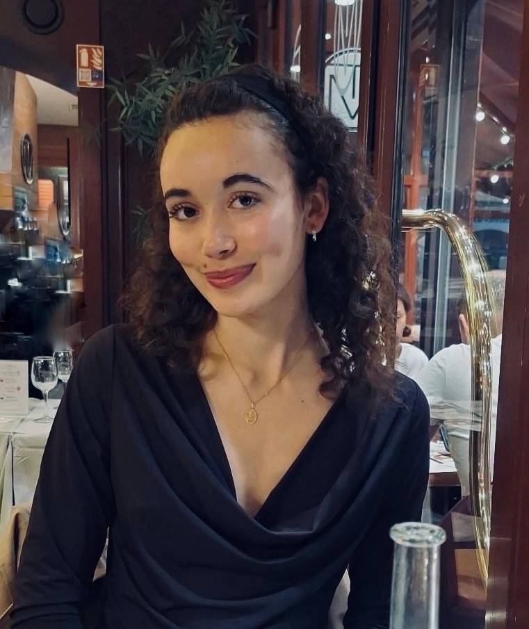Inès