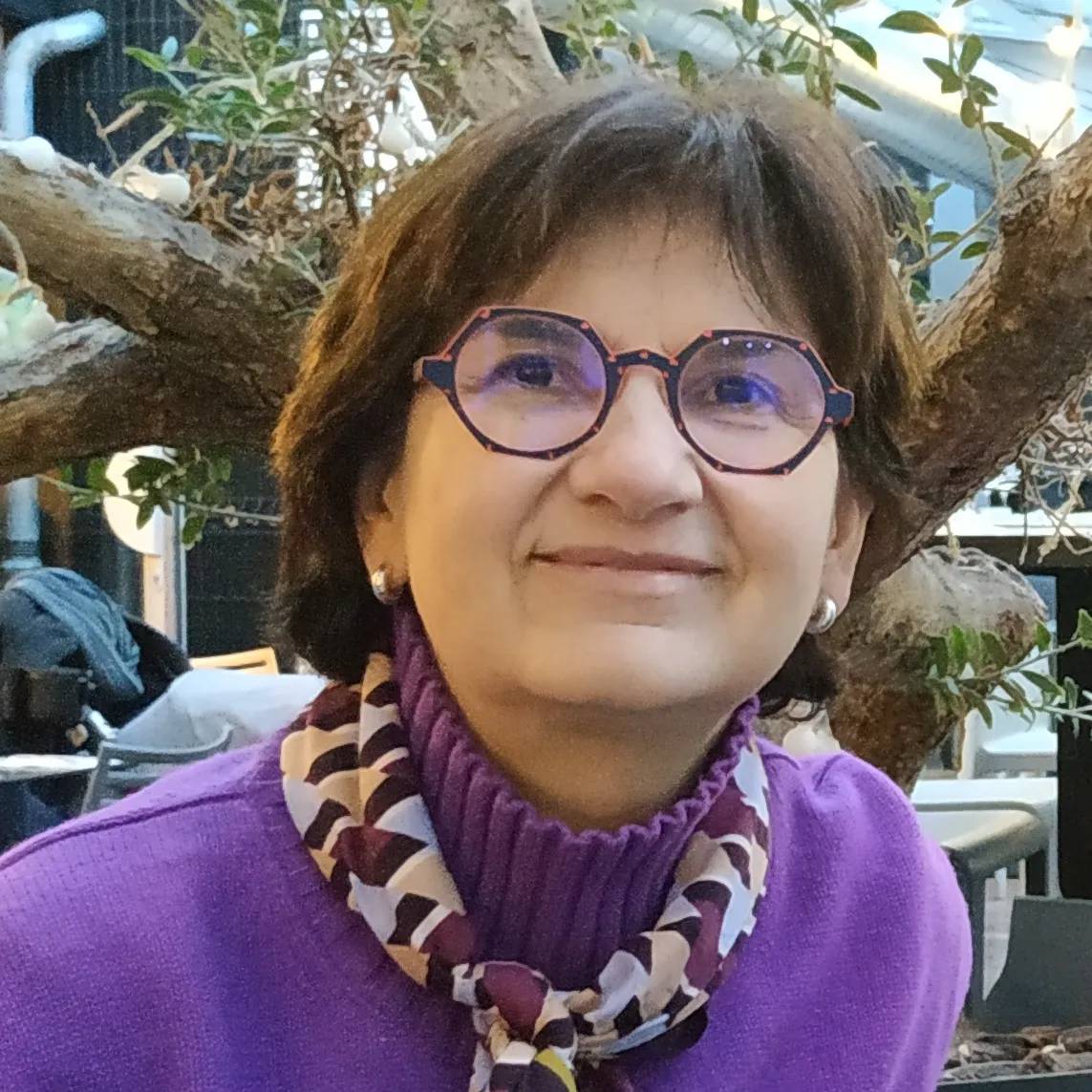 Inès