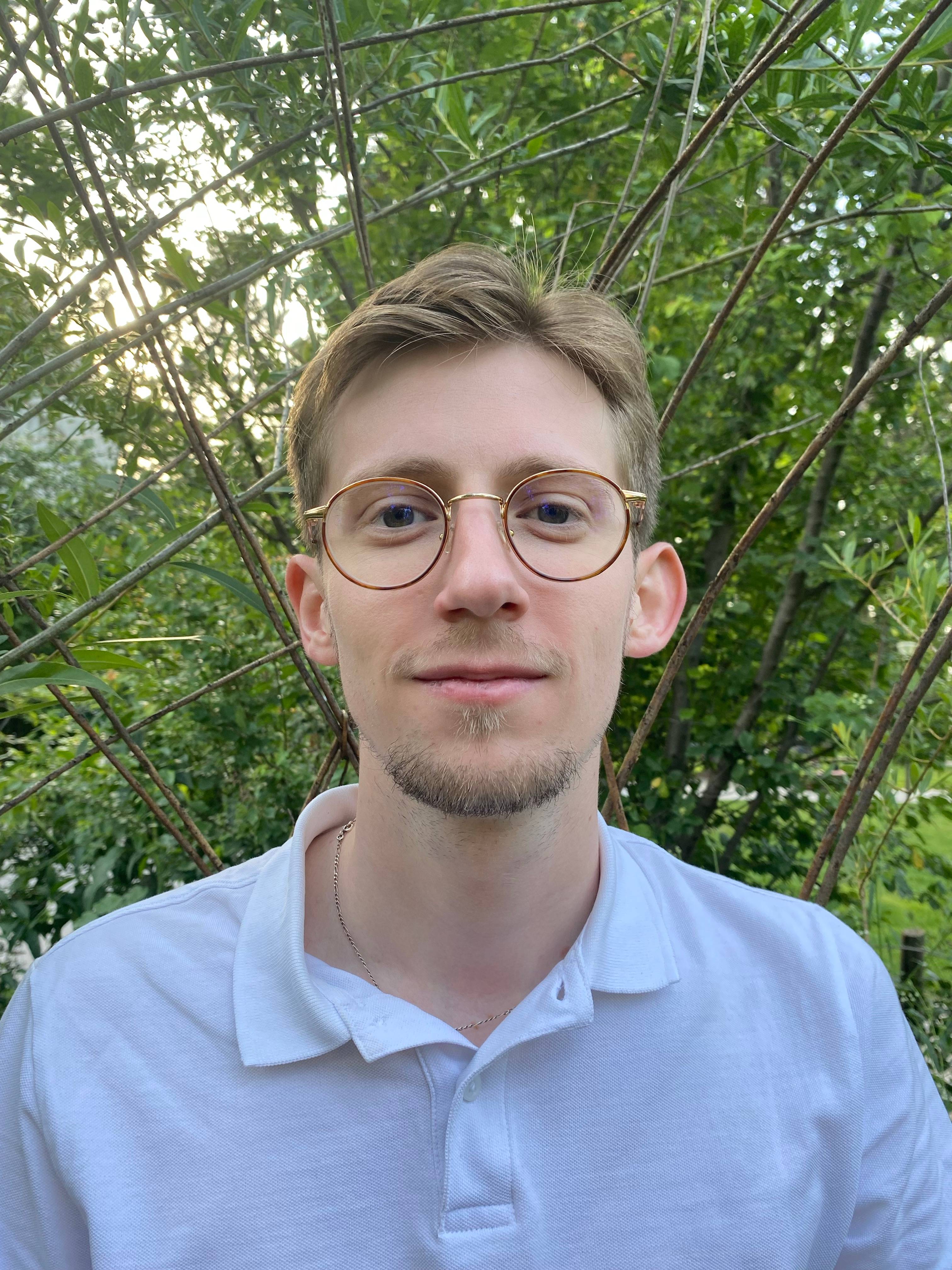 André