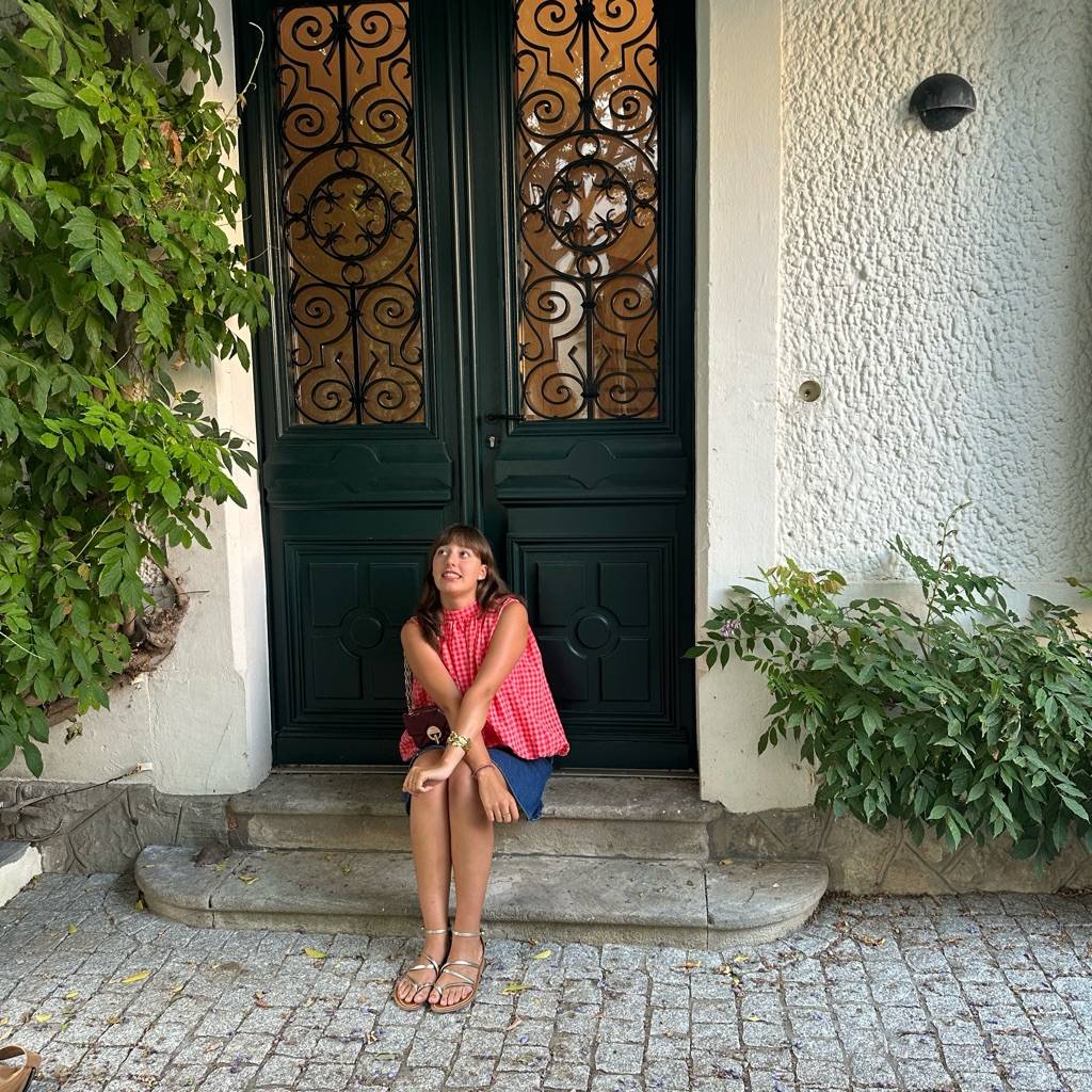 Lou