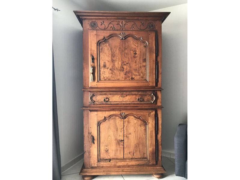 Vends superbe et rare meuble type bonnetière en parfait état
