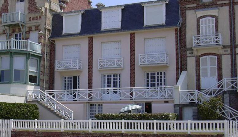 Loue appartement 3 pièces 6 couchages sur plage à Trouville-sur-Mer (14)