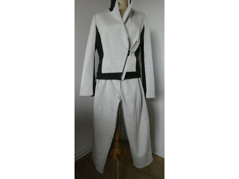 Ensemble original veste-pantalon taille 40