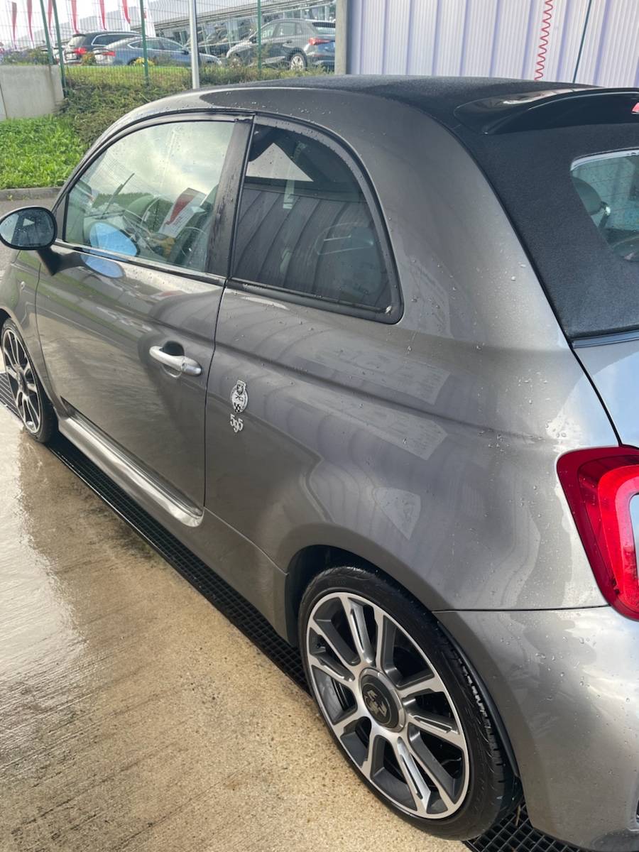 Rare Abarth Cabriolet de 2019 - 50450km
